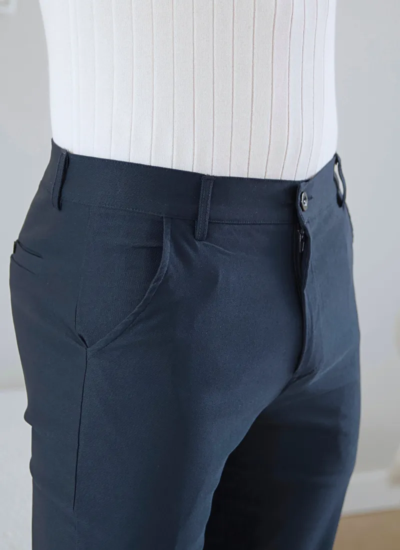 Lightweight chinos - navy